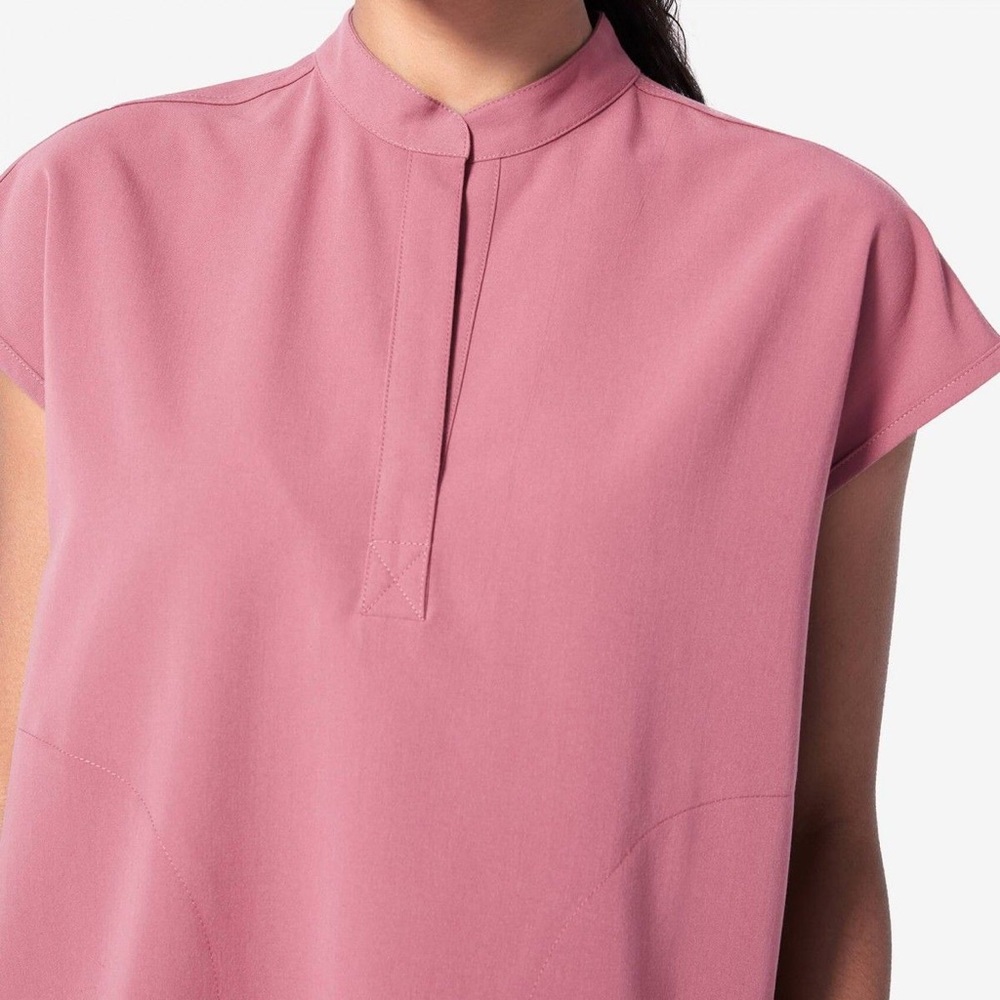 Figs scrub top mauve